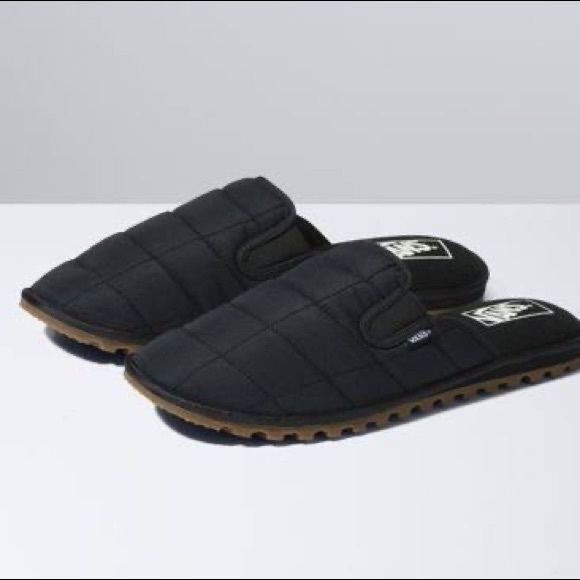 Vans Mountain Mule Quilted Slipper *MUST GO - Picture 1 of 2